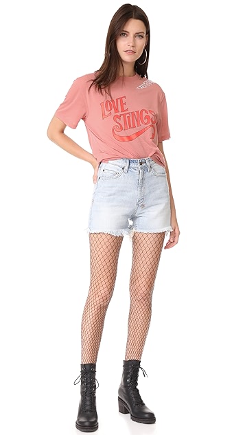 love stings 破洞 t 恤