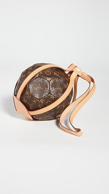 lv 交织字母足球