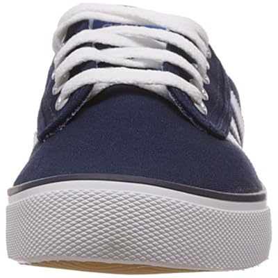 复古风十足，款式上也是经典型的，静谧又时尚。