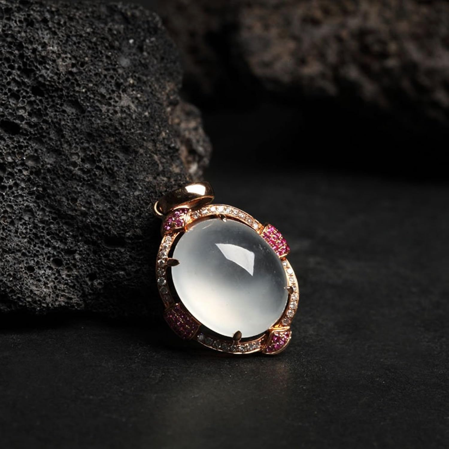 翡翠物语 天然a货翡翠 冰种冰白 精美18k金镶嵌 蛋面吊坠