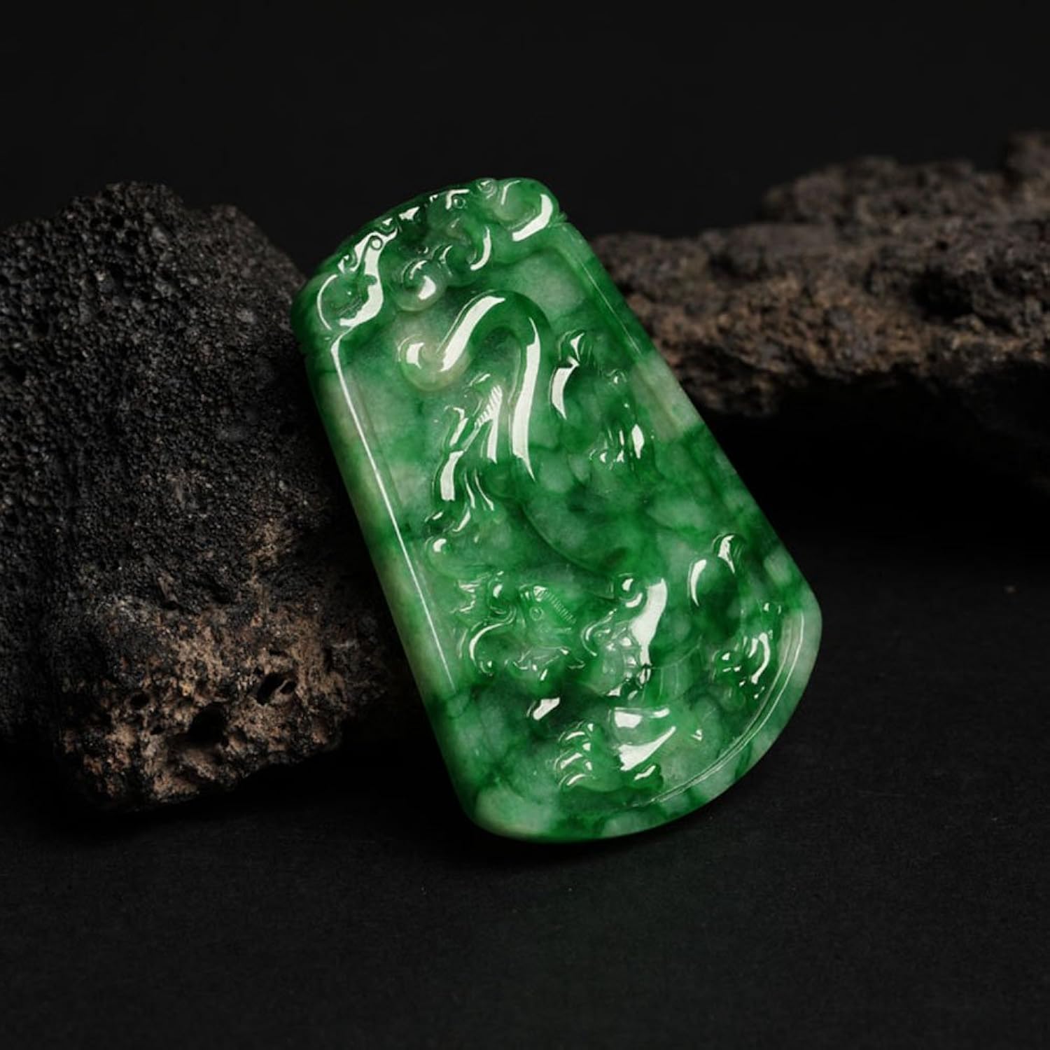 翡翠物语 天然a货翡翠 豆种翠色 精美翡翠挂件龙牌 动物