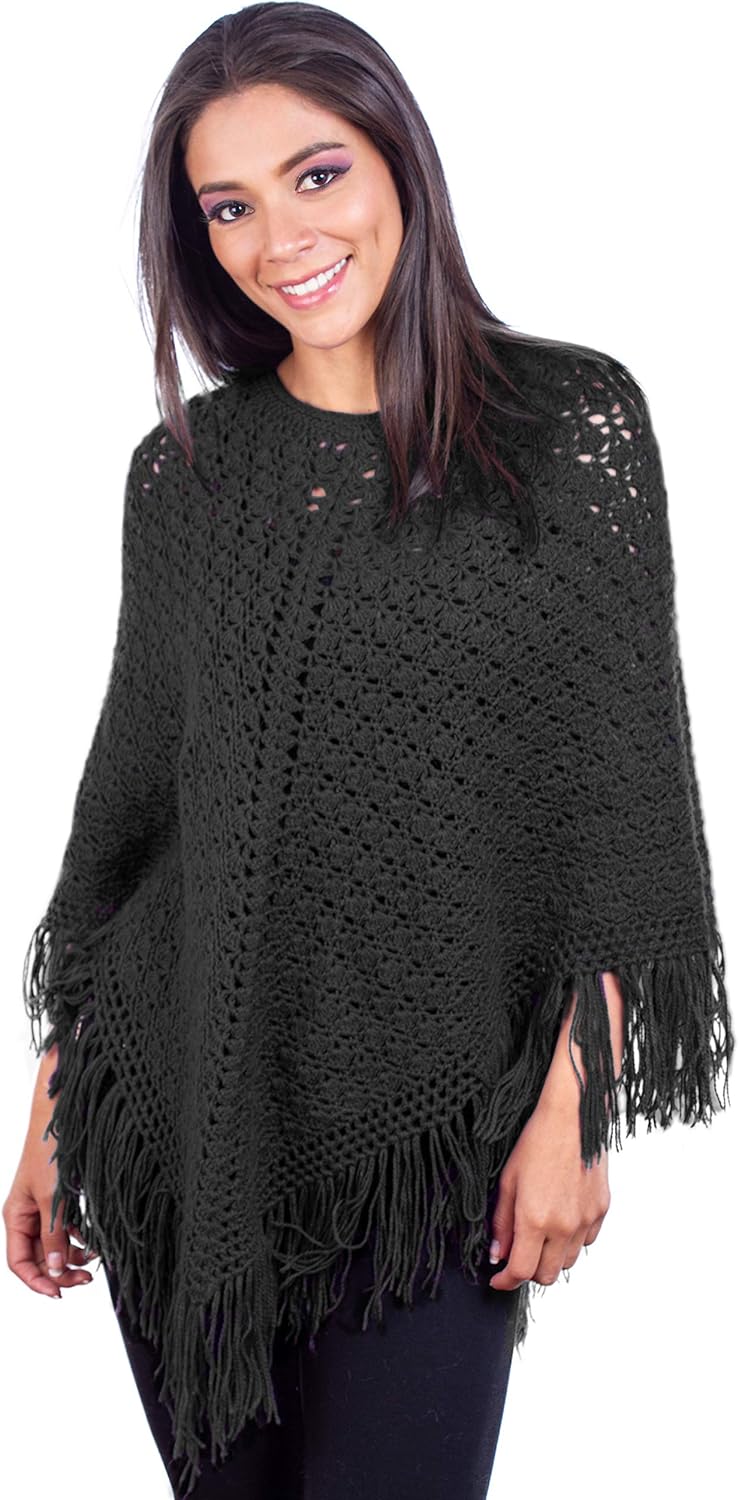 ntialpaca 黑色斗篷由秘鲁工匠手工制作,采用钩针编织工艺,专为女性