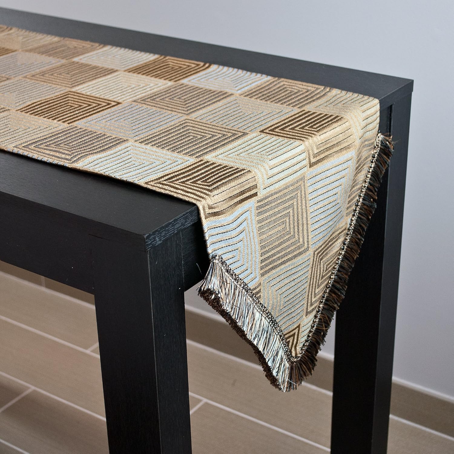 sherry kline bushnell 桌巾多色,33.02 x 182.88